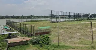 যেখানে ভিড়তো নৌকা; সেখানে এখন বালুর স্তূপ আর স্টেডিয়াম